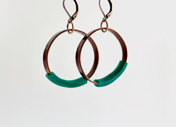 Bubbles: Bubble Earrings in Gold with white earrings