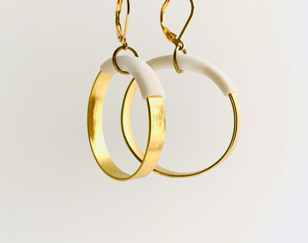 Bubbles: Bubble Earrings in Gold with white earrings