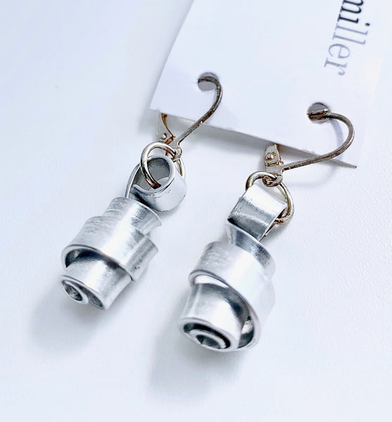 These Loopt earrings are super light weight and hang about 2cm long. They are made of aluminum wire.