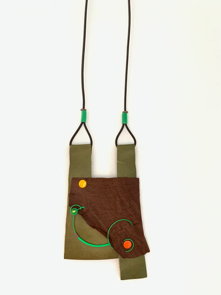 United: Collage in Brown+gold+green