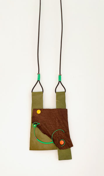 United: Collage in Brown+gold+green