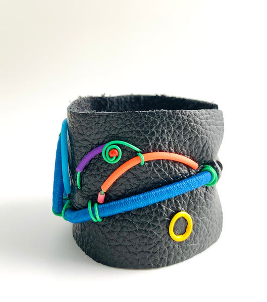 United: Royal swirl Leather Cuff