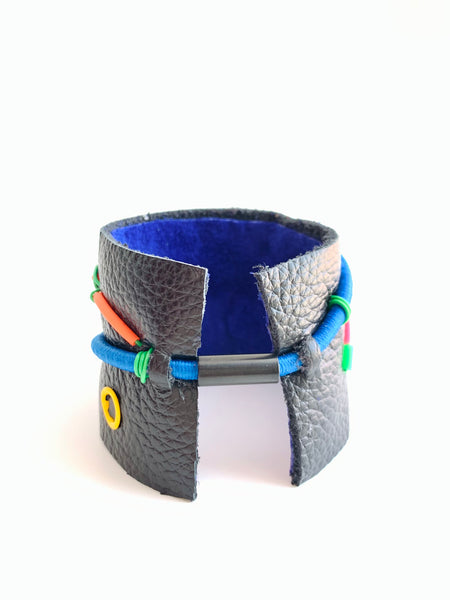 United: Royal swirl Leather Cuff