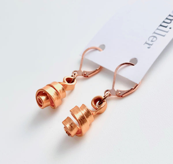 These Loopt earrings are super light weight and hang about 2cm long. They are made of aluminum wire.