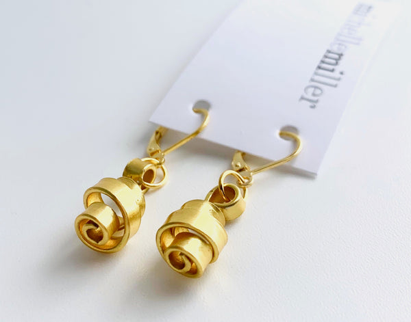 These Loopt earrings are super light weight and hang about 2cm long. They are made of aluminum wire.