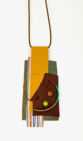 United: Collage in Brown+gold+green