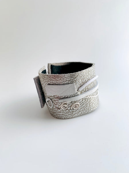 Once made Bracelet, Day by Day: Winter ice