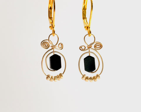 Classic MiMi earrings in brass wire with shiny black and gold