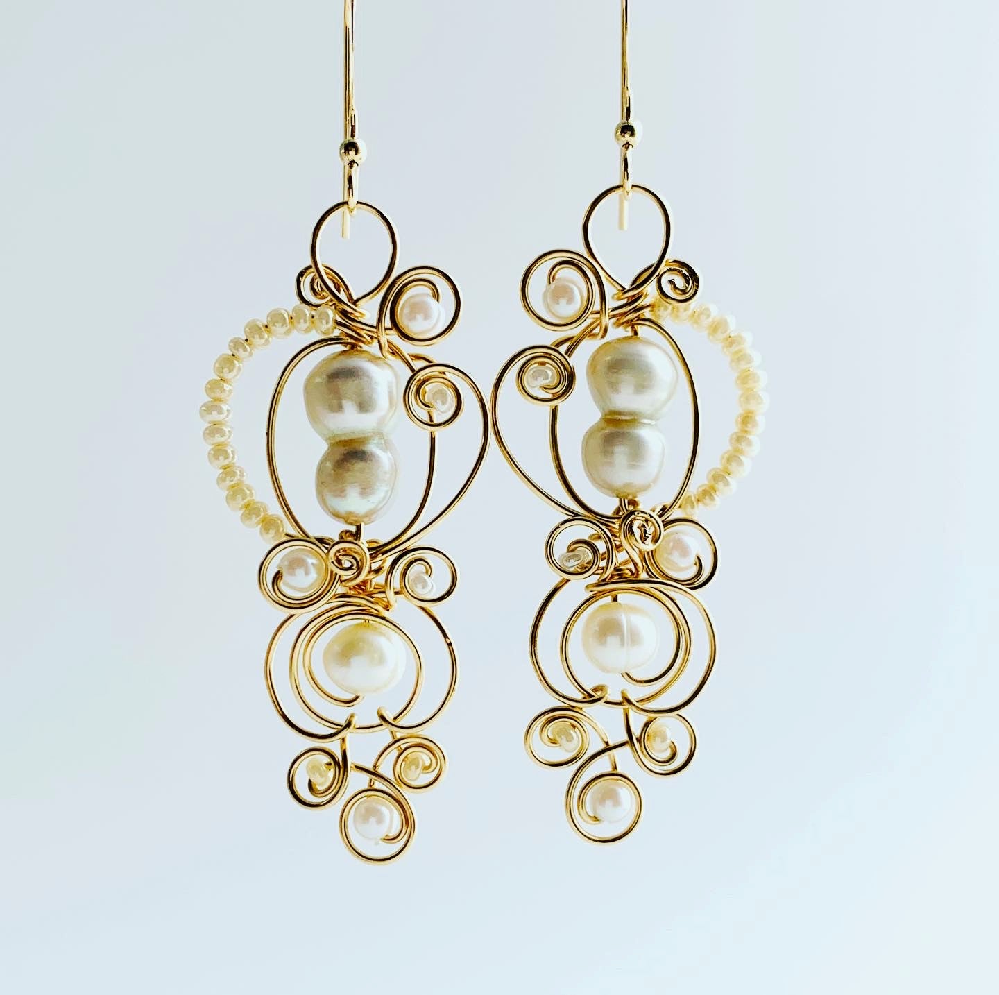 Custom MiMi: Gold and Pearl earrings